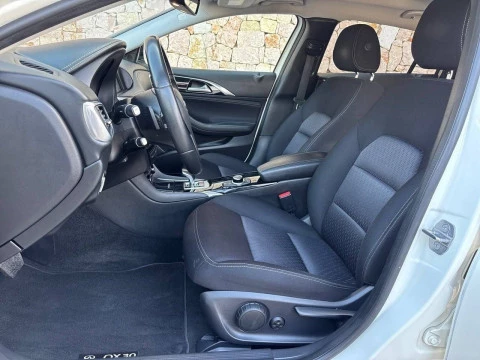 Infiniti QX30 2.2D PREMIUM 7DCT AWD