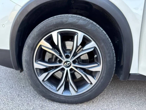 Infiniti QX30 2.2D PREMIUM 7DCT AWD