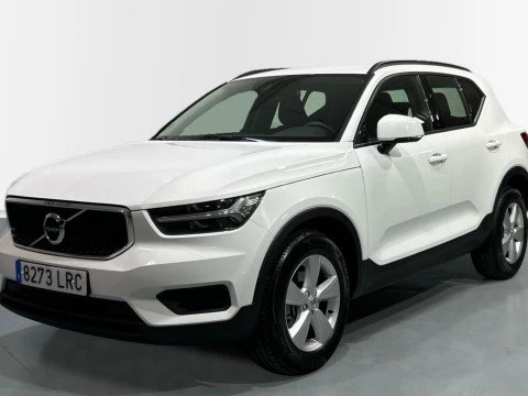Volvo XC40 1.5 T3 MOMENTUM CORE 163 5P