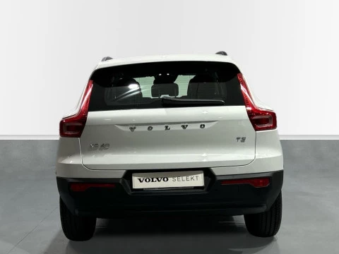 Volvo XC40 1.5 T3 MOMENTUM CORE 163 5P