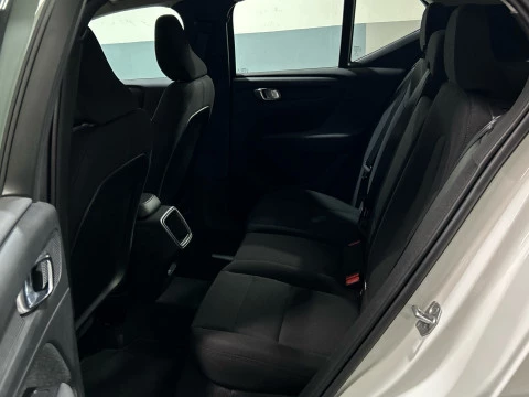 Volvo XC40 1.5 T3 MOMENTUM CORE 163 5P