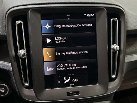 Volvo XC40 1.5 T3 MOMENTUM CORE 163 5P