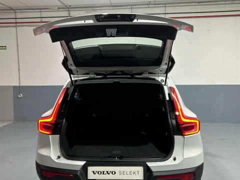 Volvo XC40 1.5 T3 MOMENTUM CORE 163 5P