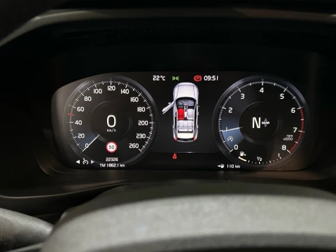 Volvo XC40 1.5 T3 MOMENTUM CORE 163 5P