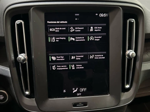 Volvo XC40 1.5 T3 MOMENTUM CORE 163 5P