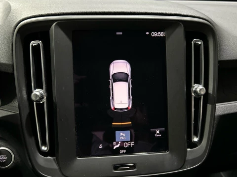 Volvo XC40 1.5 T3 MOMENTUM CORE 163 5P