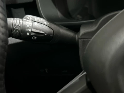 Volvo XC40 1.5 T3 MOMENTUM CORE 163 5P