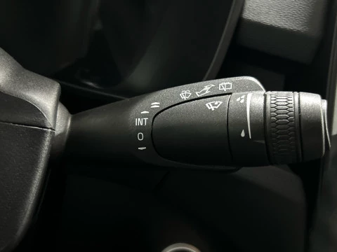 Volvo XC40 1.5 T3 MOMENTUM CORE 163 5P