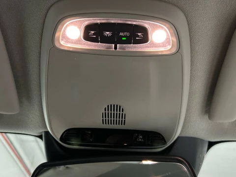 Volvo XC40 1.5 T3 MOMENTUM CORE 163 5P