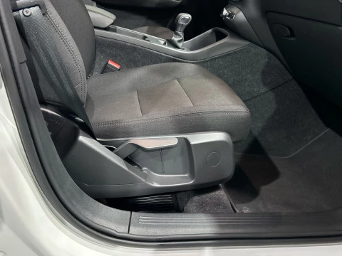 Volvo XC40 1.5 T3 MOMENTUM CORE 163 5P