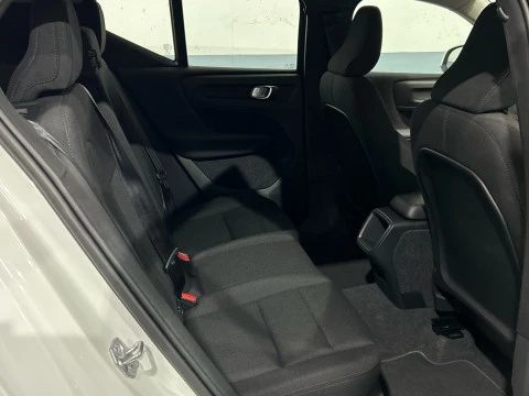 Volvo XC40 1.5 T3 MOMENTUM CORE 163 5P