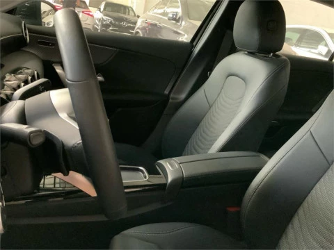 Mercedes-Benz Clase A 250 e Sedán