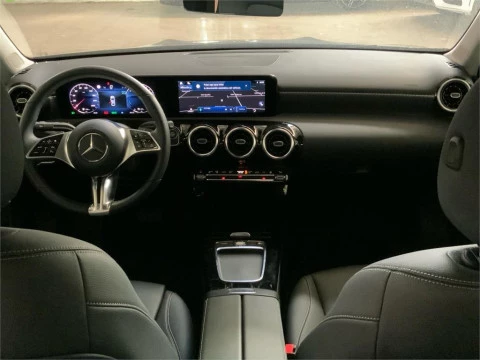 Mercedes-Benz Clase A 250 e Sedán