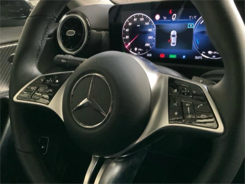 Mercedes-Benz Clase A 250 e Sedán