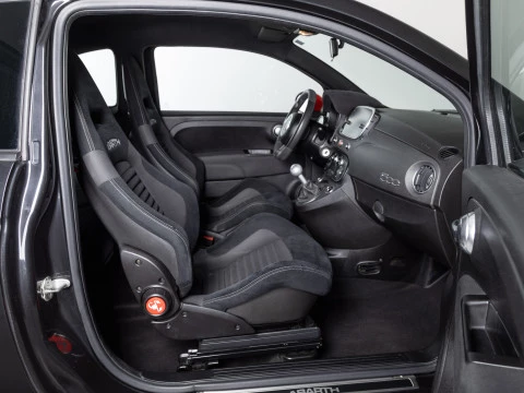 Abarth 500 595 Competizione 1.4 16v T-Jet 132kW E6