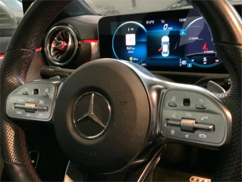 Mercedes-Benz CLA 200 D DCT