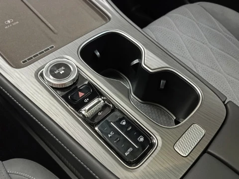 EBRO S800 1.6 TGDI Luxury 7 DCT