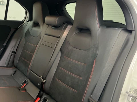 Mercedes-Benz Clase A 250 e con tecnología híbrida EQ