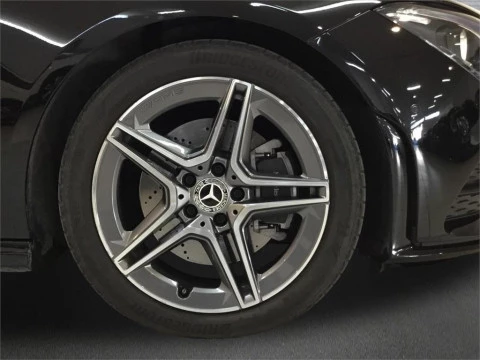 Mercedes-Benz CLA 200 D DCT Shooting Brake