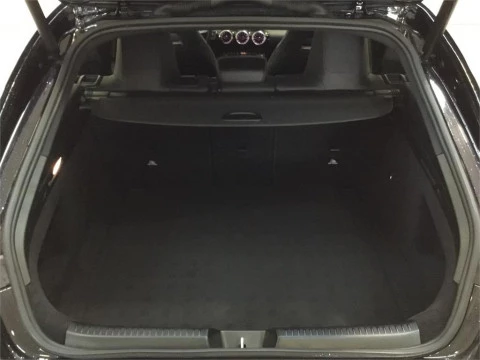 Mercedes-Benz CLA 200 D DCT Shooting Brake