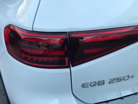 Mercedes-Benz EQB  250+