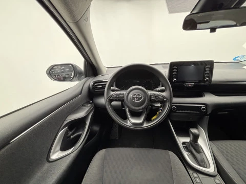 Toyota Yaris 1.5 120H Business Plus