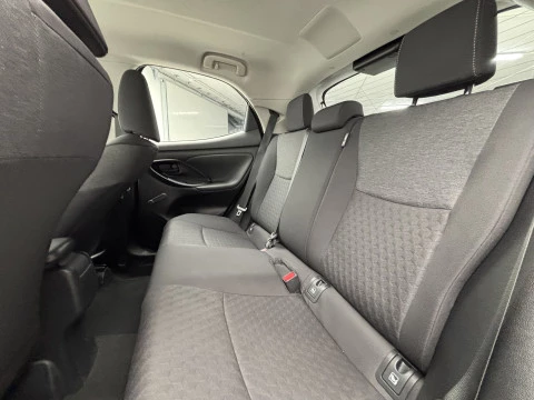 Toyota Yaris 1.5 120H Business Plus