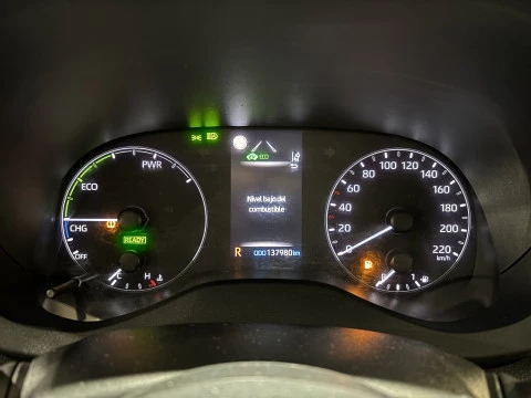 Toyota Yaris 1.5 120H Business Plus