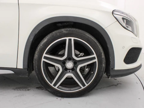 Mercedes-Benz Clase GLA GLA 200 D AUT.