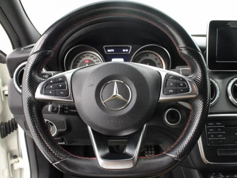 Mercedes-Benz Clase GLA GLA 200 D AUT.