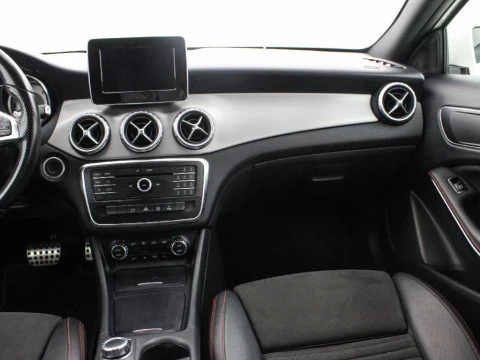 Mercedes-Benz Clase GLA GLA 200 D AUT.