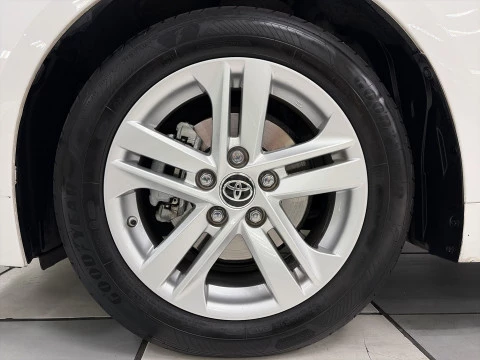 Toyota Corolla 1.8 125 Hibrido Active Tech E-CVT 90 kW (122 CV)