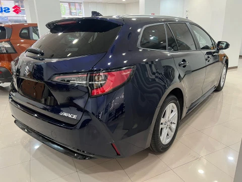 Suzuki Swace 1.8 GLE Hybrid