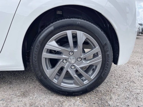 Peugeot 208 PureTech 73kW (100CV) Active Pack