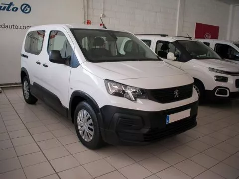 Peugeot Rifter 1.5 BLUEHDI 73KW ACCESS STANDARD 4P Peugeot Rifter 1.5 BLUEHDI 73KW ACCESS STANDARD 4P