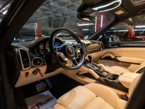 Porsche Cayenne S E-hybrid