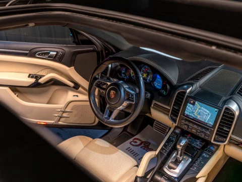 Porsche Cayenne S E-hybrid