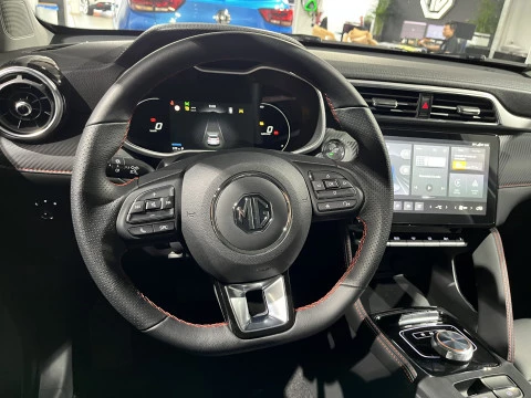 MG ZS EV Long Range Luxury 72kWh - Rojo