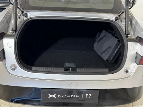 XPENG P7 Performance AWD