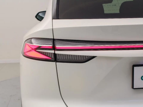 MG HS HEV 1.5 HEV EHS HYBRID+ 224 LUXURY 224 5P