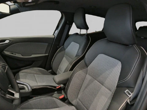 Renault Clio Techno full hybrid E-Tech 145 (103Kw)