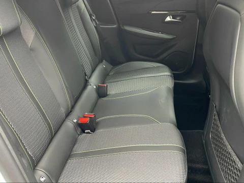 Peugeot 208 GT HYBRID 145 eDCS6