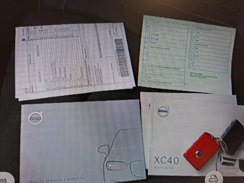 Volvo XC40 2.0 D3 R-DESIGN 150 5P