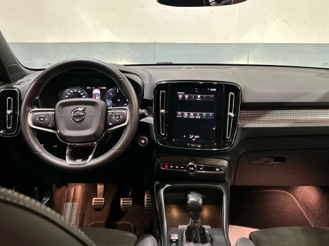 Volvo XC40 2.0 D3 R-DESIGN 150 5P