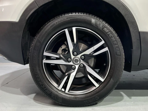 Volvo XC40 2.0 D3 R-DESIGN 150 5P