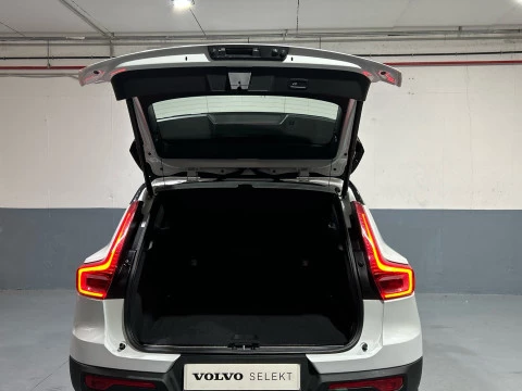 Volvo XC40 2.0 D3 R-DESIGN 150 5P