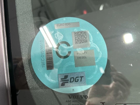 Volvo XC40 2.0 D3 R-DESIGN 150 5P