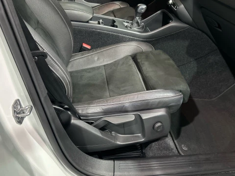 Volvo XC40 2.0 D3 R-DESIGN 150 5P