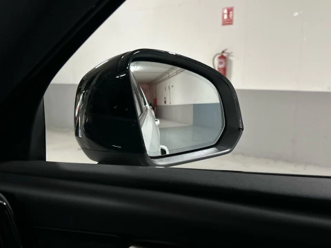 Volvo XC40 2.0 D3 R-DESIGN 150 5P