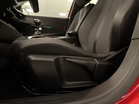 Peugeot 208 PureTech 100 Allure 75 kW (100 CV)